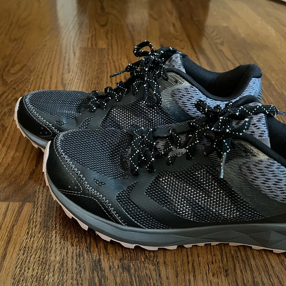 New Balance 470 All Terrain Trail Hiking Shoes Charcoal Grey WT590LB3 9.5